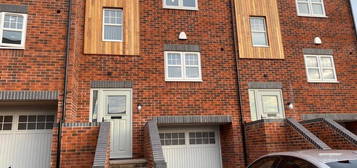 Terraced house to rent in Chancery Rise, Nuneaton CV10