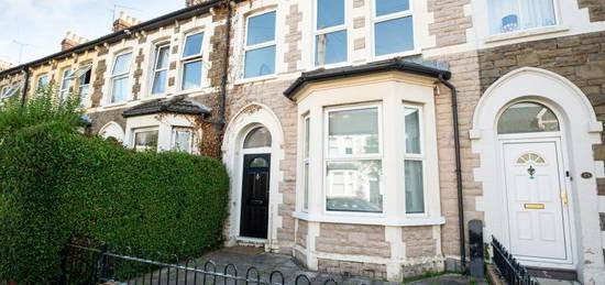 4 bedroom terraced house