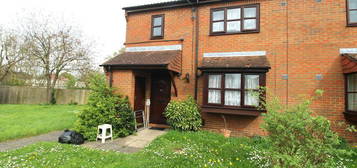 1 bedroom semi-detached house for sale