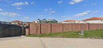 13628 Teal Bluff Ln, Houston, TX 77077