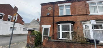 End terrace house to rent in Charles Street, Loughborough LE11