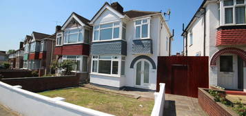 3 bed semi-detached house for sale