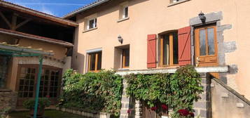 Maison à vendre à MARINGUES (Pont-Picot) + annexe ancien bistrot