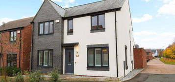 4 bed detached house for sale