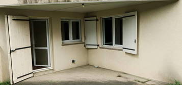 Appartement T4 de 79 m² en rez-de-jardin avec garage