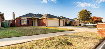 400 Sunrise Dr, Yukon, OK 73099