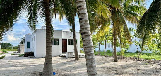 Casa en  Calle Veintiuno, Puerto De Abrigo, Telchac Puerto, Yucatán, 97407, Mex