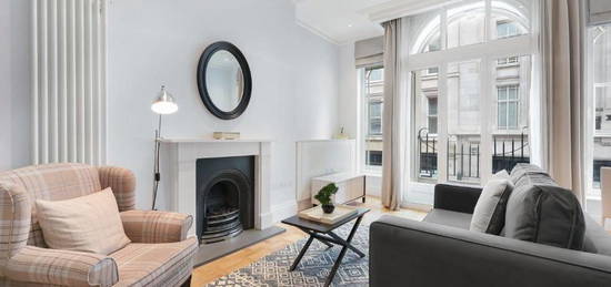 Flat to rent in Mortimer Street, Oxford Circus W1W