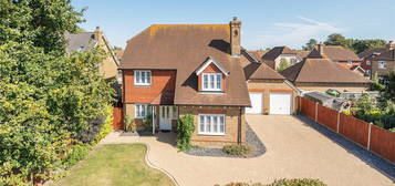 4 bed detached house for sale