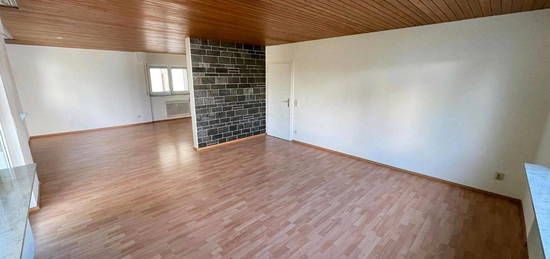 4 Zimmer Wohnung mit Balkon und Terrasse in Winnenden