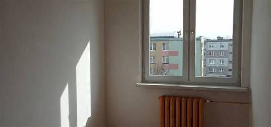 2 pokoje z balkonem
