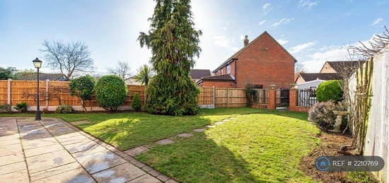 4 bedroom detached house