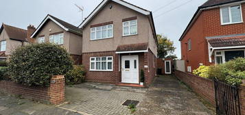 4 bed detached house for sale