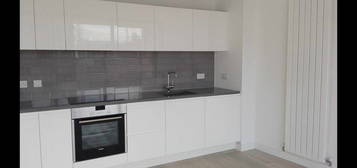 2 bed flat to rent