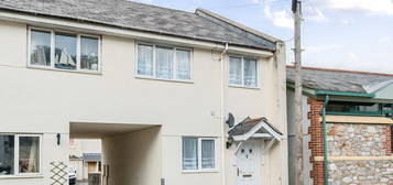 3 bedroom semi-detached house to rent