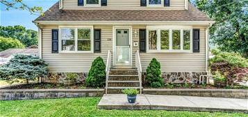 128 2nd St, Middlesex, NJ 08846