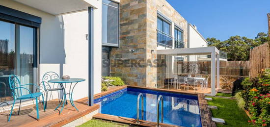 Moradia T4, mobiliada, com piscina, em Janes, Cascais