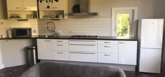 C-Bussum tijdelijk te huur 2 kamer appartement 3/4 maanden!!