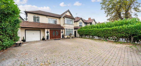 Detached house to rent in The Avenue, Sunbury-On-Thames TW16