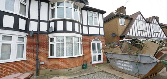 3 bed semi-detached house to rent