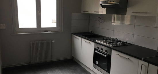 Appartement F2 centre ville dispo et refait