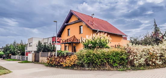 Prodej  rodinného domu 232 m², pozemek 641 m²