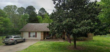 2311 W Lakeview, Benton, AR 72015