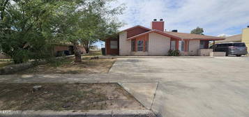 1517 Greg Powers Dr Unit A, El Paso, TX 79936