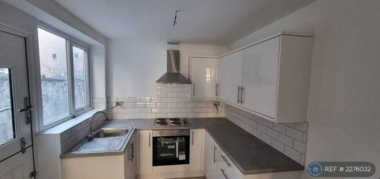 2 bedroom terraced house