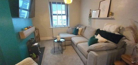 2 bedroom terraced house