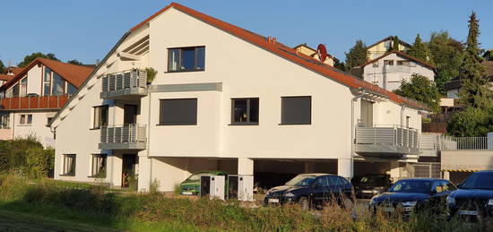 Charmante Wohnung mit Balkon und Ausblick