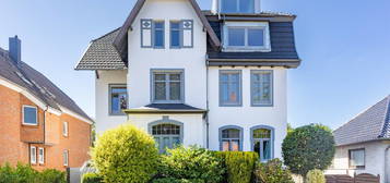 Sanierte Altbauwohnung mit großzügiger  Dachterrasse