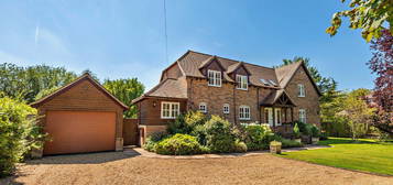 4 bed detached house for sale