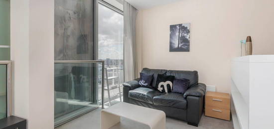 Studio to rent in Rotunda, New Street B2