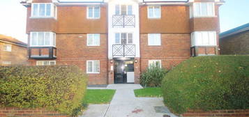 Flat for sale in Sudbury Avenue, Wembley HA0