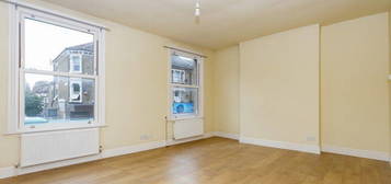 2 bed flat to rent