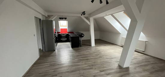 Pronájem bytu 2+kk 77 m² (Podkrovní)