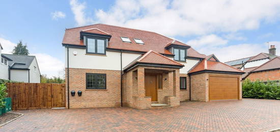 Detached house to rent in Village Way, Little Chalfont, Amersham HP7