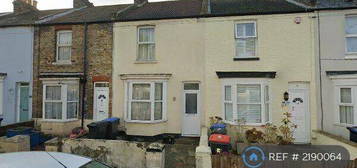 2 bedroom terraced house