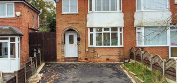 3 bed semi-detached house for sale