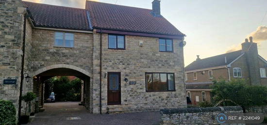 4 bedroom detached house