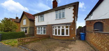 3 bed semi-detached house to rent