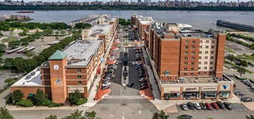 5410 City Pl, Edgewater, NJ 07020