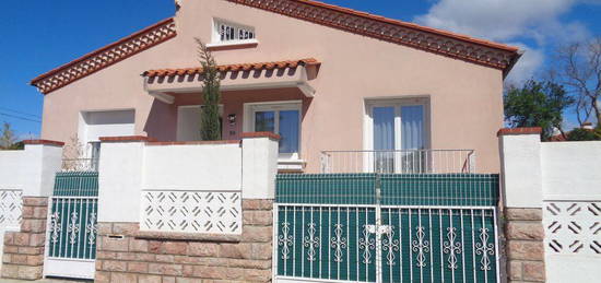 Villa de caractère vue sur les Albères et le Canigou