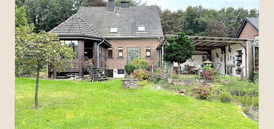 ++ EINFAMILIENHAUS IN TOP LAGE! ++ VIELE EXTRAS! ++ IN WALDRANDLAGE! ++