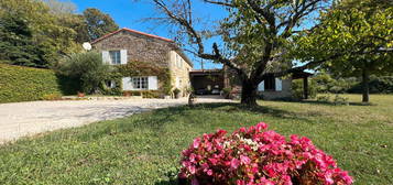 Vallée de la drôme - belle propriété avec deux habitations - 30 mn du tgv