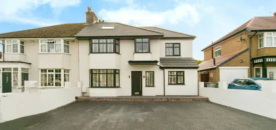 5 bedroom semi-detached house for sale