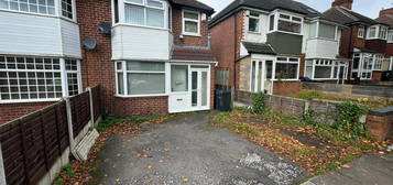 3 bed semi-detached house for sale