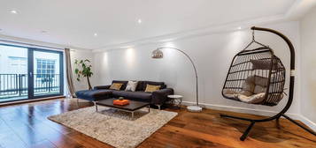 Flat for sale in Providence Place, London N1