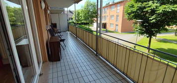 Privat: ruhige, helle 67m² Wohnung mit 21m² Balkon, Tiefgaragenplatz